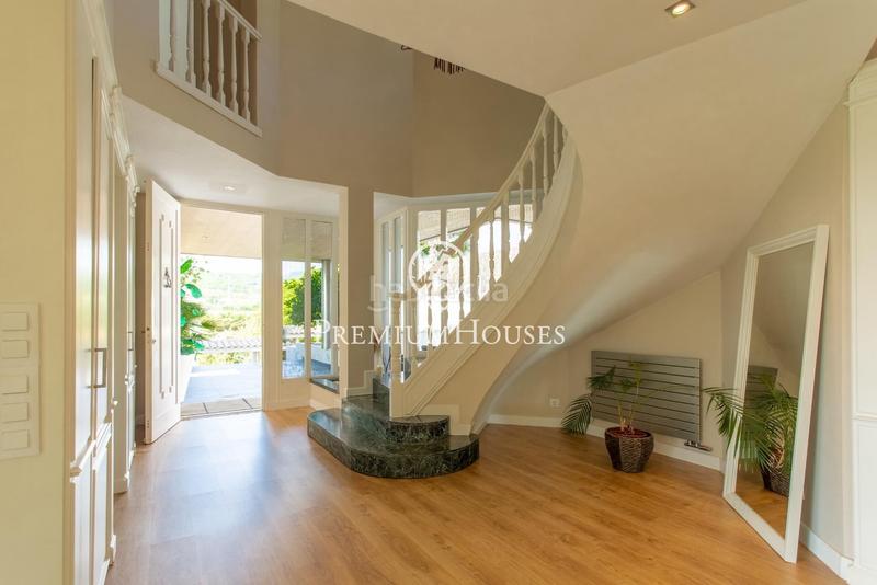 Foto 72857684-5de7-4553-bedd-ba2c736353c6. House with heating pool in Alella