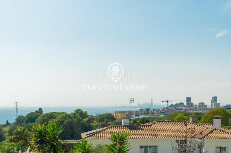 Foto e37c5404-e24f-4952-803d-5abd00ad61d3. House with heating pool in Alella