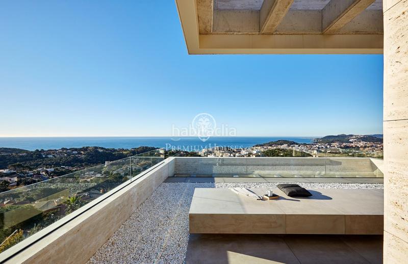 Foto 30f62770-9a97-4f77-bfa8-7e766a95b6a4. Location maison avec chauffage parking piscine dans Lloret de Mar