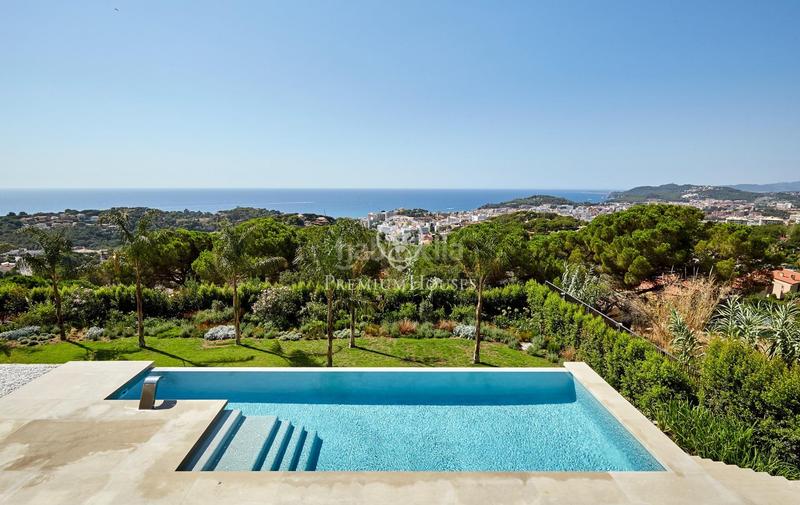 Foto 0dbb54a6-6194-45db-b89d-db3f40a5261f. Rent house with heating parking pool in Roca Grossa Lloret de Mar