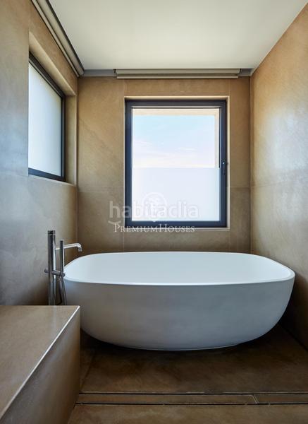 Foto 85b59f72-ede1-45b3-9562-aea80dff722e. Rent house with heating parking pool in Roca Grossa Lloret de Mar