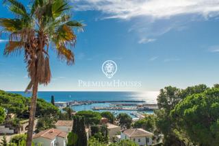 Casa a Urbanitzacions. Casa en venta a un paso de la playa, con vistas que enamoran