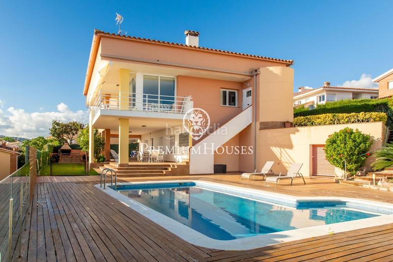 Foto 299f7fbb-6993-4bd9-9a69-f859e7320e8b. Haus mit heizung pool in Urbanitzacions Sant Pol de Mar