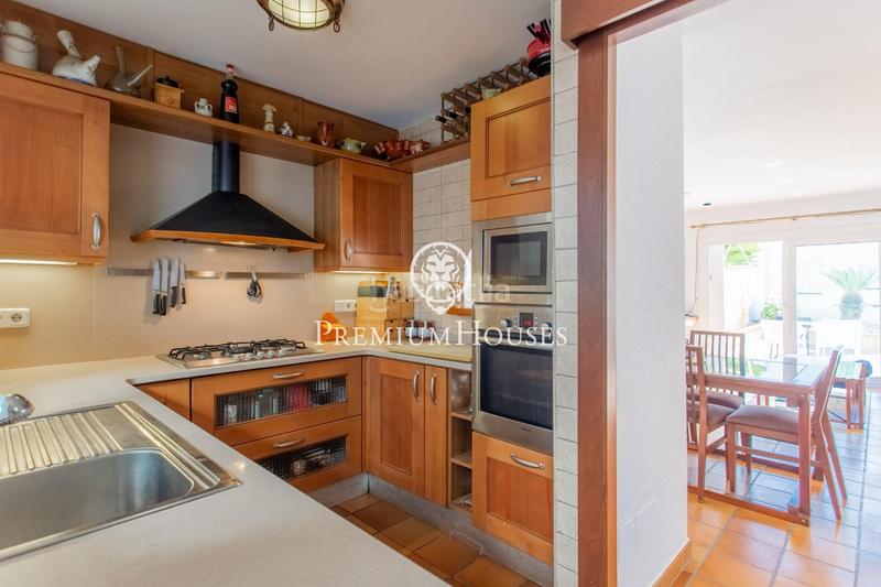 Foto 5c200d3e-cf41-4b74-895d-b03c79b0228b. Semi detached house with heating parking pool in Urbanitzacions Sant Pol de Mar