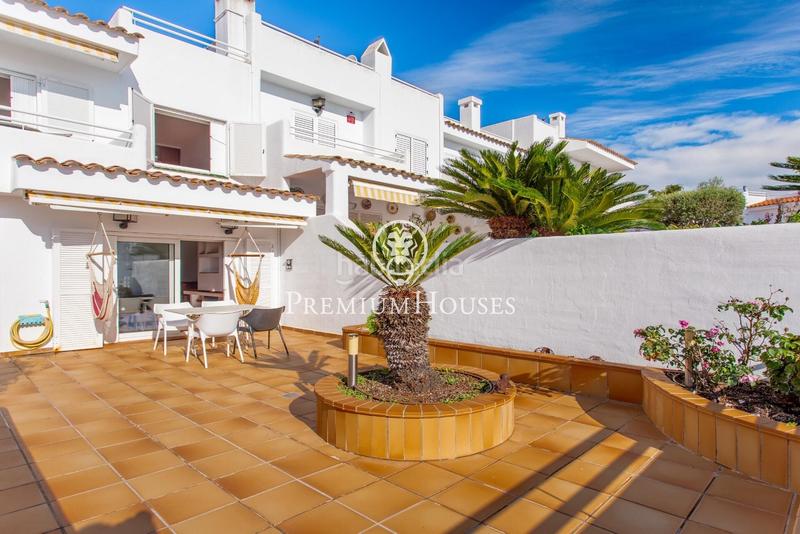 Foto 6ee82a3d-a4a1-4b64-be57-9ae8393cf6f0. Semi detached house with heating parking pool in Urbanitzacions Sant Pol de Mar