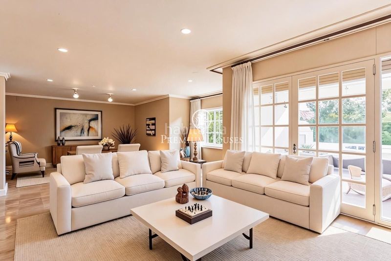 Foto 6b693763-a042-4f9d-a8a1-18d4fbbe964c. Casa adossada amb aparcament a Teià