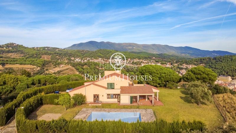 Foto f159a120-3975-43ed-a899-f6d30c214d45. Casa con parcheggio piscina in Arenys de Munt