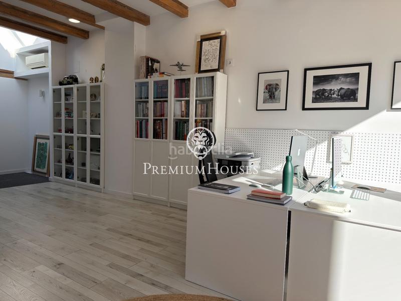 Foto 16843221-8185-40cd-87da-53eee916ead4. Haus mit parking in Centre Mataró