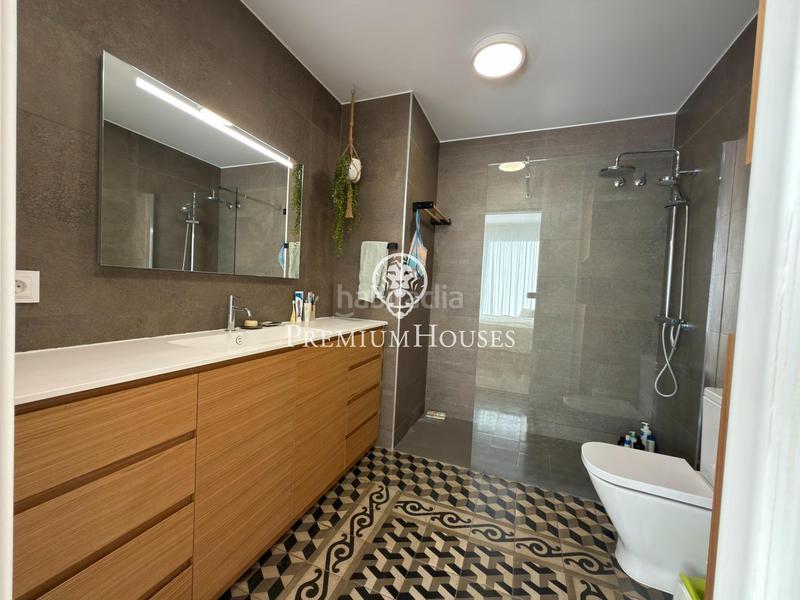 Foto f81d1f17-311a-4cd8-9bac-e3817fae9809. Haus mit parking in Centre Mataró