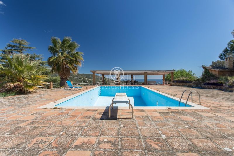 Foto fb3ef54c-87ad-4018-a9de-ce0dc4561c7e. Casa amb calefacció aparcament piscina a Alella
