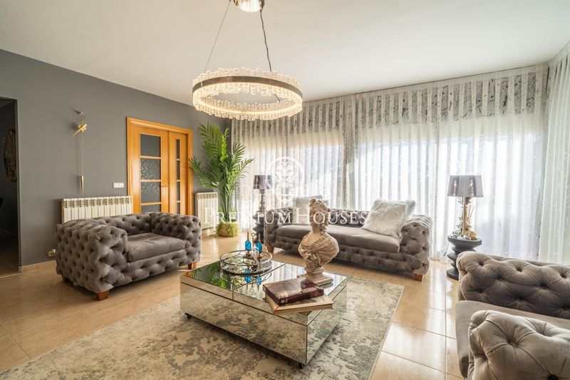 Foto 14965957-b700-44e5-aa0d-f4fe70747d8d. Casa amb calefacció aparcament piscina a Canet de Mar