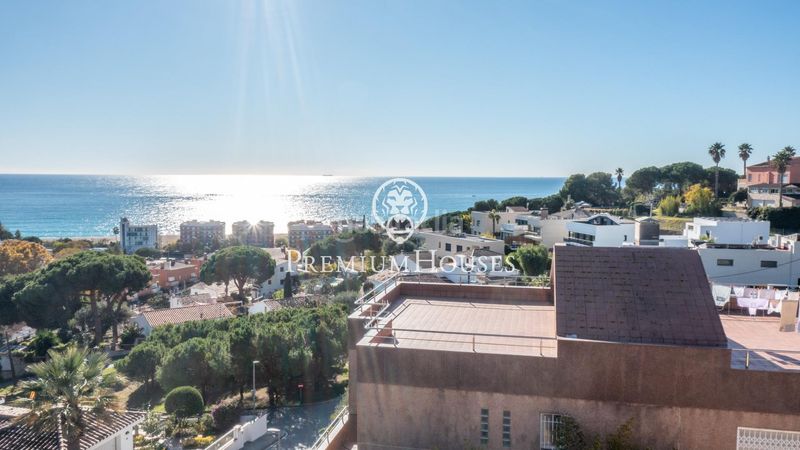 Foto 1c651eb8-c943-43d6-8fc8-9915b021a53e. Casa amb calefacció aparcament piscina a Canet de Mar