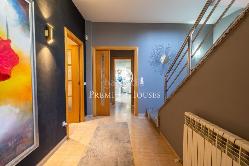 Foto 347ed08d-66c7-4ce9-8cb2-55a2b1c04be0. Casa amb calefacció aparcament piscina a Canet de Mar