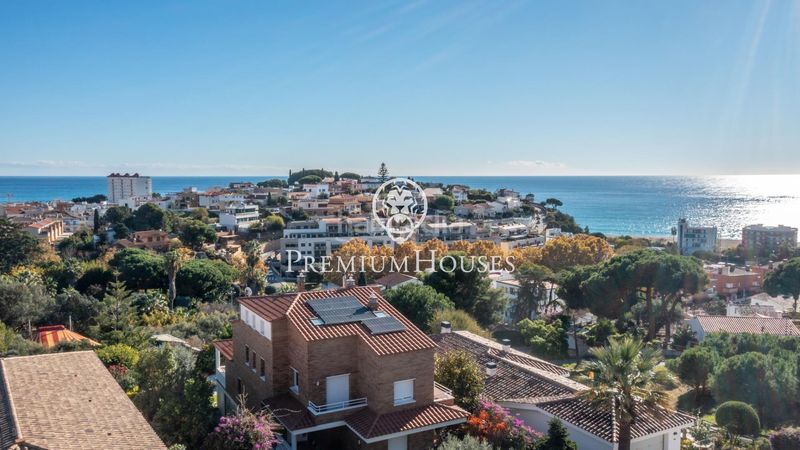 Foto 4988cb7a-3fb5-45c1-93b8-579ca6e9d705. Casa amb calefacció aparcament piscina a Canet de Mar