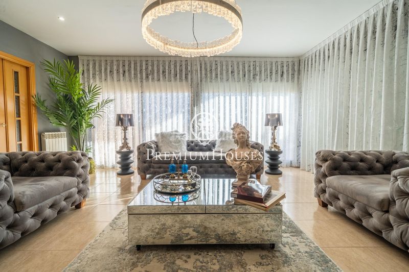 Foto 4b52e80a-5f05-4998-bdb0-9e91cd5f446d. Casa amb calefacció aparcament piscina a Canet de Mar