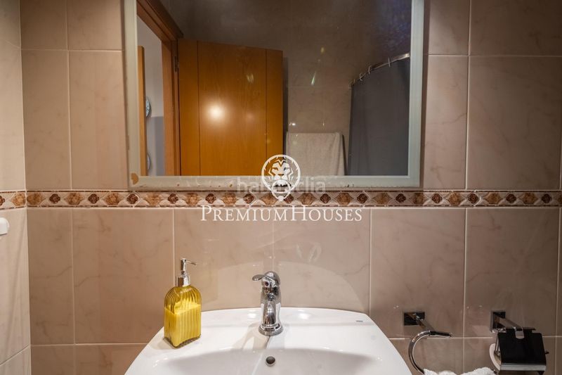 Foto 594b2673-5f6e-43bd-b15a-7c7f2b9ee5e9. Casa amb calefacció aparcament piscina a Canet de Mar