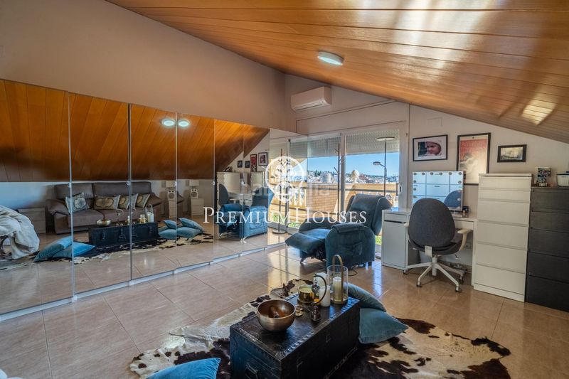 Foto 657d9ae8-8f7d-4ad2-9b92-e930bd65ce2f. Casa amb calefacció aparcament piscina a Canet de Mar