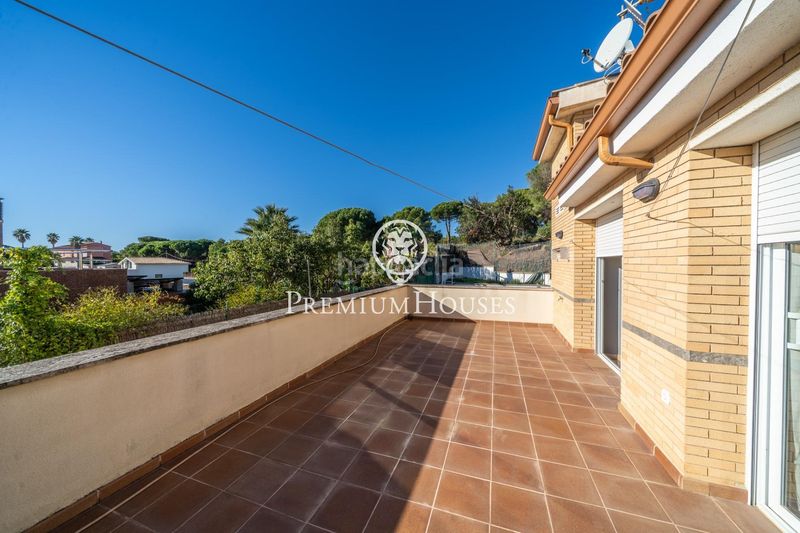 Foto bb1f915a-316c-443d-af97-a1bbf2328d5a. Casa amb calefacció aparcament piscina a Canet de Mar