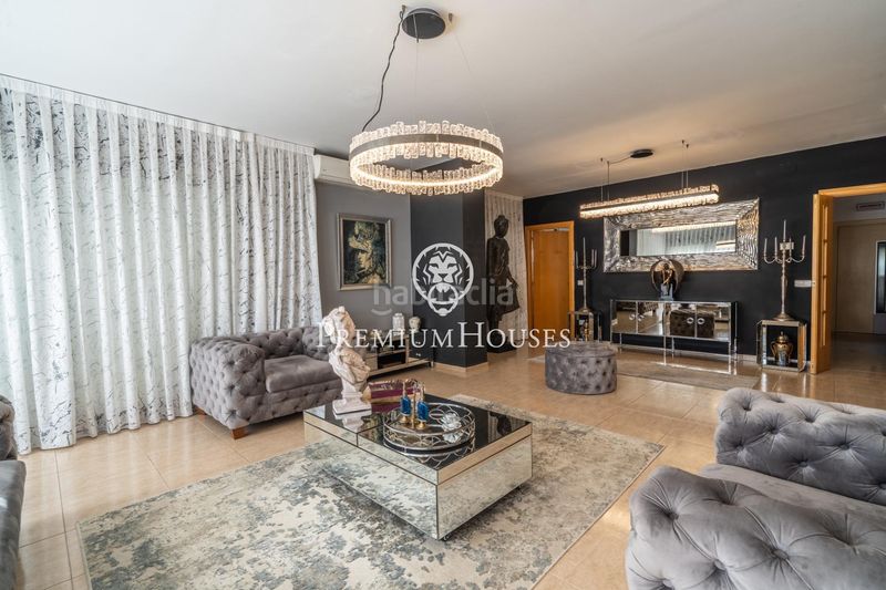 Foto c2bdf46a-921c-4b9d-9bab-5297cdf3fdf4. Casa amb calefacció aparcament piscina a Canet de Mar