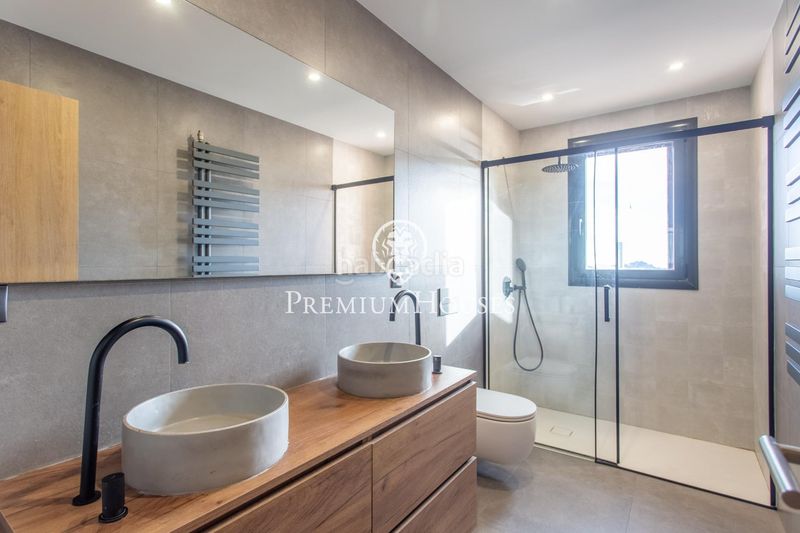 Foto dd0a4f14-a774-4e37-ba67-ca308283ba84. Casa amb aparcament piscina a Vallveric Mataró