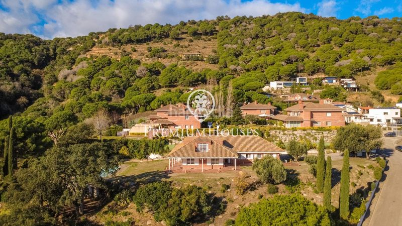 Foto 7daacd4a-17c4-48ee-836c-ff3d2e47f542. Casa amb aparcament a Nucli Urbà Argentona