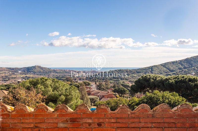 Foto e7966f5d-d9eb-413b-8406-e2c96a2174d0. Casa amb aparcament a Nucli Urbà Argentona