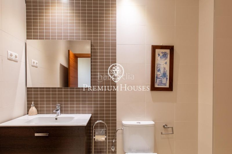 Foto 5e76b672-f24a-4201-86b8-d8d59240e868. Casa amb piscina a Teià
