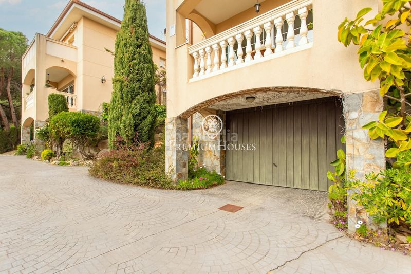 Foto 804b6840-e5fc-4f80-a912-38c59eb9e833. Casa amb calefacció aparcament piscina a Teià