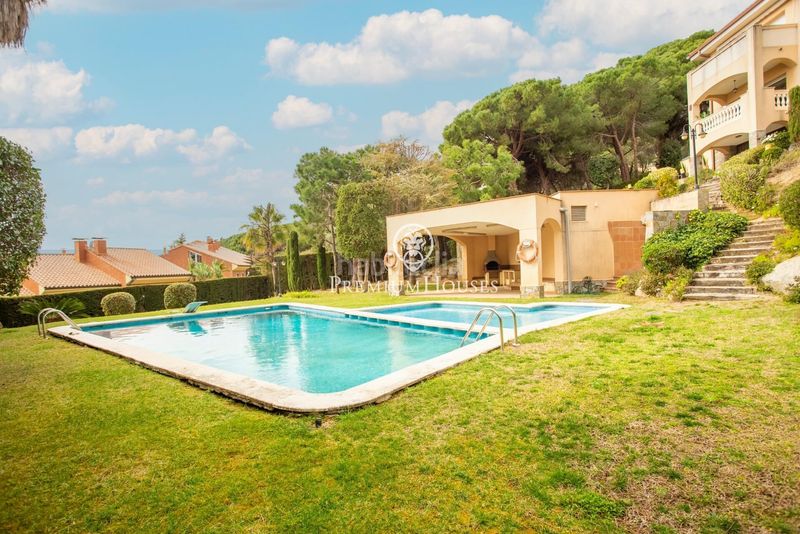 Foto 83e19c1a-1703-4e70-9735-c28e1bb8d847. Casa amb calefacció aparcament piscina a Teià