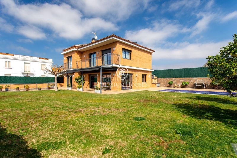 Foto faa86e5d-a631-4671-a69d-4f61aeeb568b. Casa amb calefacció aparcament piscina a Cabrera de Mar
