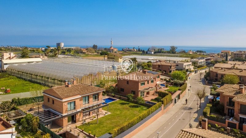 Foto fd1377fc-a120-45c2-813a-73da6d976873. Casa amb calefacció aparcament piscina a Cabrera de Mar