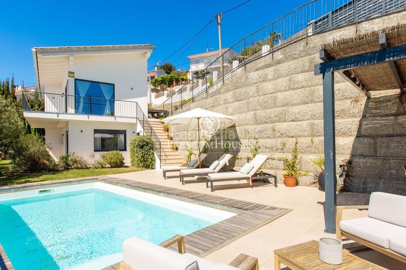 Foto c21b0b84-f035-473b-8814-6ee9d42d2e87. Casa amb calefacció aparcament piscina a Sant Cebrià de Vallalta