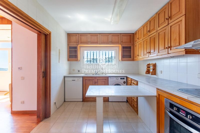 Foto 22bdebc9-82ff-4050-9a61-0d2550761144. Casa amb aparcament a Alella