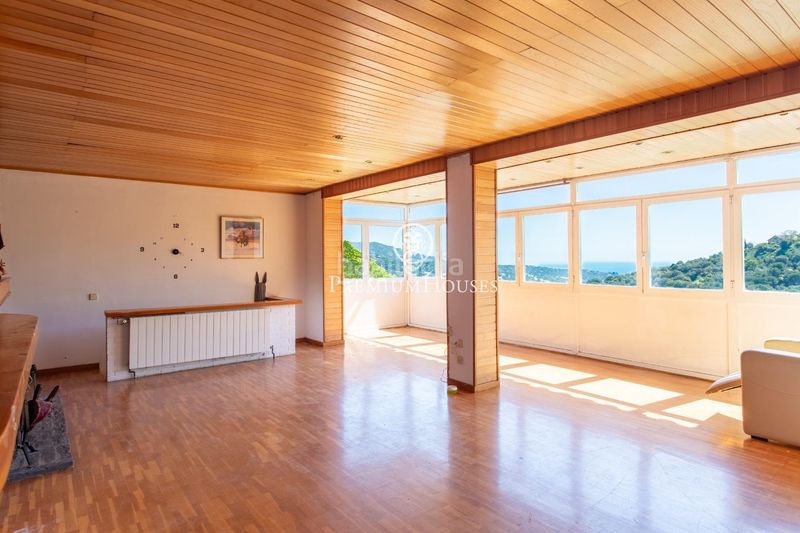 Foto 9627dfe4-3fd5-4bb7-8927-784b1cc3e4f6. Casa  con vistas espectaculares en venta en Alella