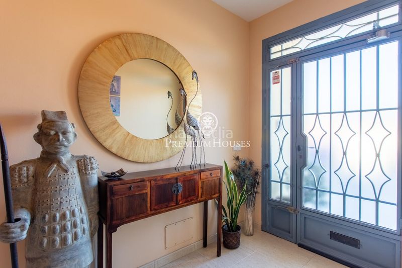 Foto 1ff85060-1199-41d8-bd90-50b927272089. Casa adossada amb aparcament a Nucli Urbà Argentona