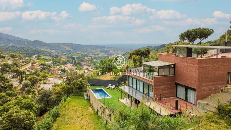Foto ca3fab90-8854-4d9c-9fd0-3196aa7dbdaa. Casa amb calefacció aparcament piscina a Alella
