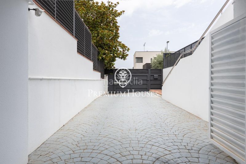 Foto 0ef9be35-3518-48d5-aa54-2557115841de. Casa amb aparcament a Alella