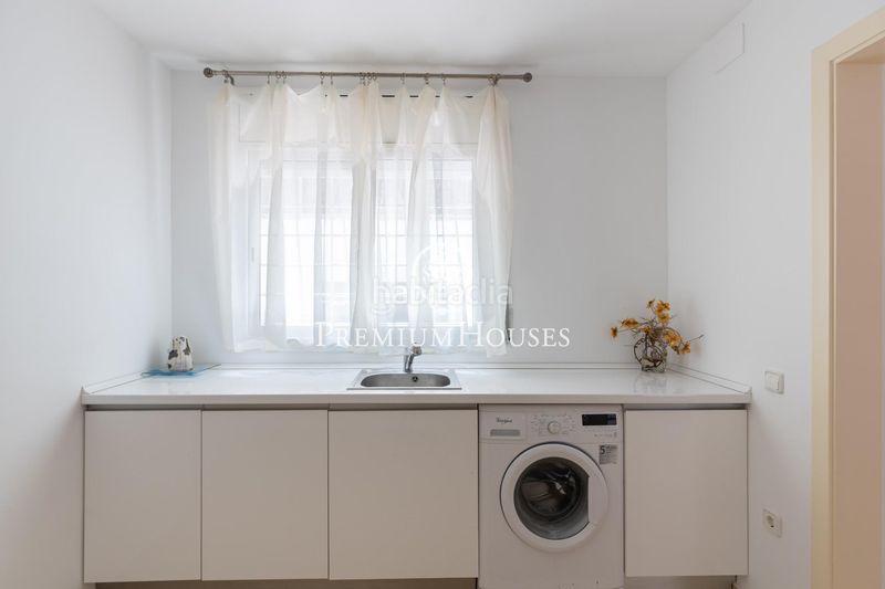 Foto 55744666-c526-45d1-a3ba-b0d9a443d032. Casa amb aparcament a Alella