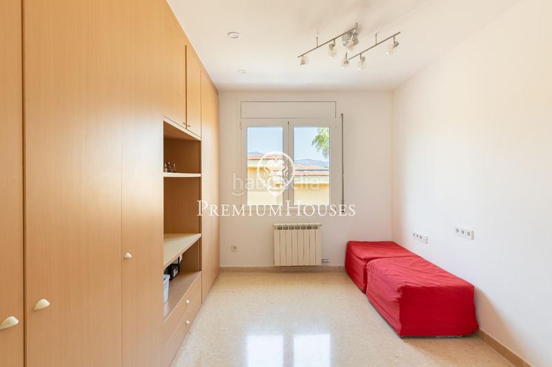Foto 620f1669-2590-4235-8518-6ac30cce169f. Casa amb aparcament a Alella