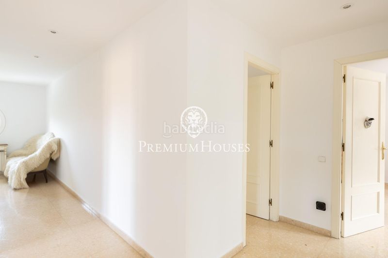 Foto a1b9f0ff-4cc2-4ab8-9c1e-45fb2d570d5b. Casa amb aparcament a Alella