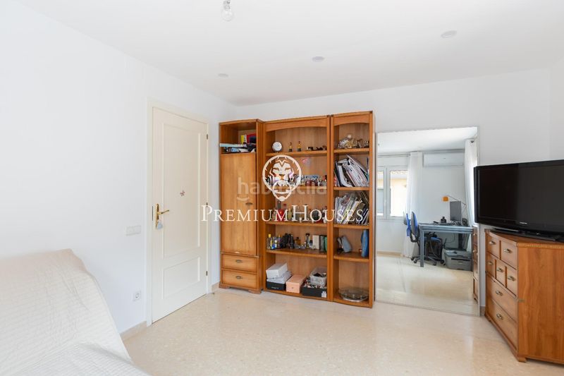 Foto bf986ab3-36e2-4892-9608-467ddfa55c4a. Casa amb aparcament a Alella