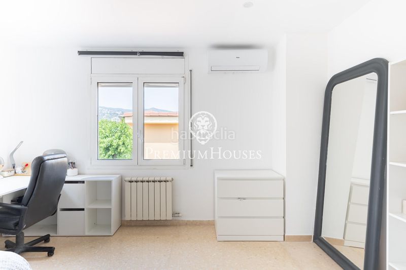 Foto efa947d8-121e-4803-9a2c-3e4f578881fc. Casa amb aparcament a Alella