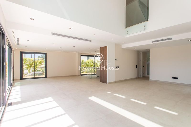 Foto 4d0fb75e-8279-41ab-88f2-a7c98132ae5d. Casa amb calefacció aparcament piscina a Vilassar de Dalt