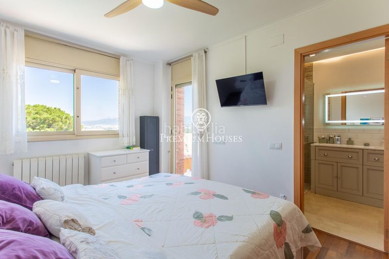 Foto 6ea63f71-0b3a-4853-87ba-6004efbae0bf. Semi detached house with heating parking pool in Vallromanes