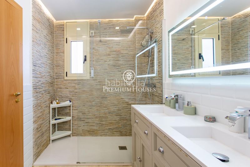 Foto aeb2b3d1-f5ea-4e8f-a037-89ffbbad354b. Semi detached house with heating parking pool in Vallromanes