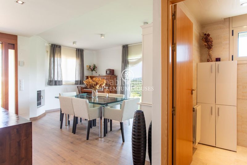Foto ee767b5a-0795-4ee4-acf2-e11bd0bb8a9b. Semi detached house with heating parking pool in Vallromanes