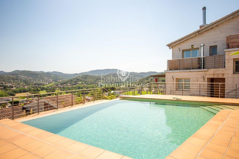 Foto f7ba7584-2960-482a-8b92-dfd3bb563c41. Semi detached house with heating parking pool in Vallromanes