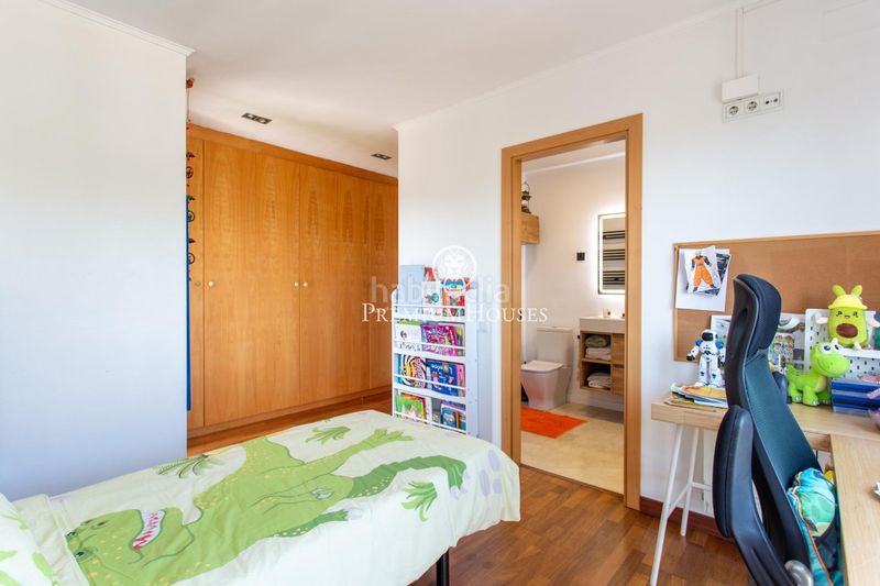 Foto f8504227-aab0-4870-bdef-389bf5030b9f. Semi detached house with heating parking pool in Vallromanes