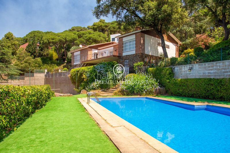Foto 8f3f3c37-801b-4980-9941-973e93c8a9f5. Casa amb calefacció aparcament piscina a Vallromanes