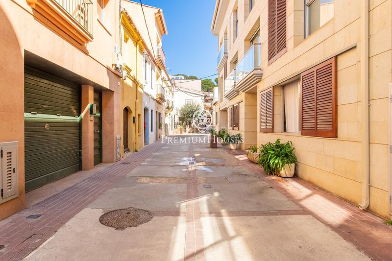 Foto 0bf129d0-43f9-437f-8643-f09288c97592. Dúplex amb calefacció aparcament a Centre Sant Andreu de Llavaneres